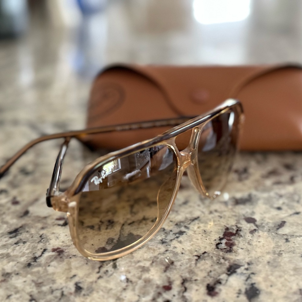 Ray-Ban Tortoise Shell Sunglasses - Picture 2 of 6
